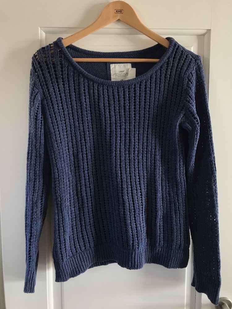 Dunkelblauer Pulli Grobstrick