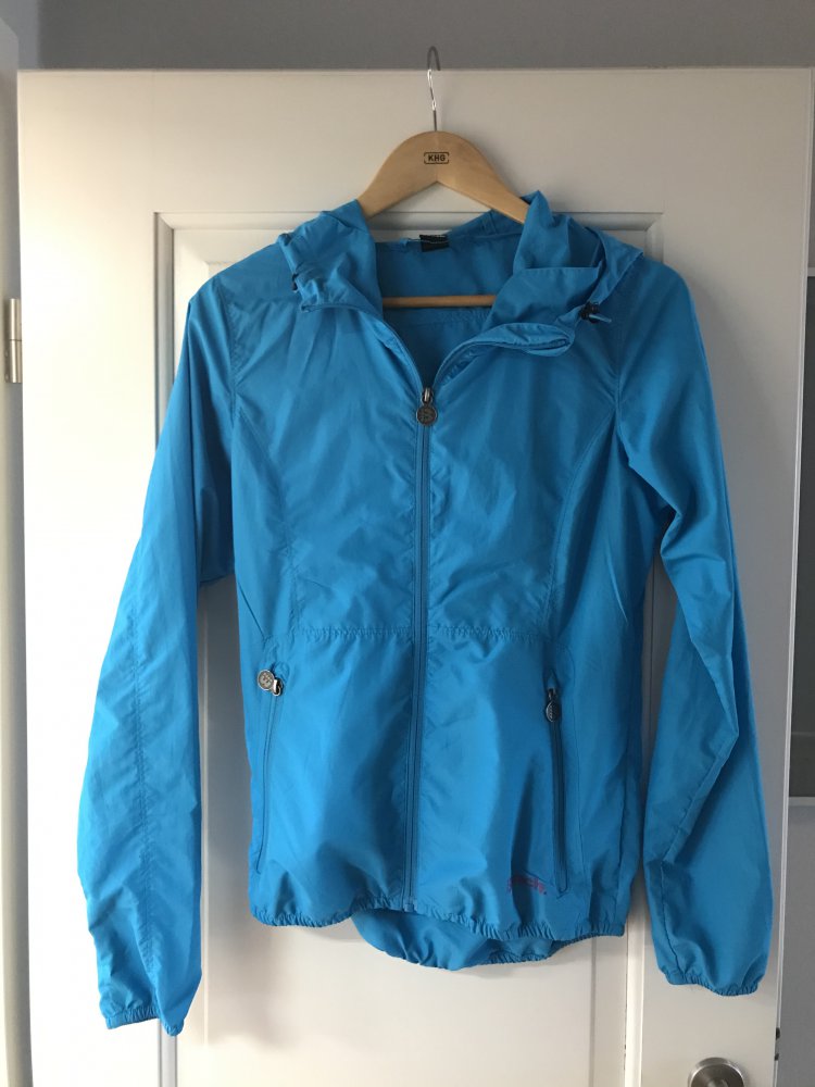 Blaue Bench Jacke