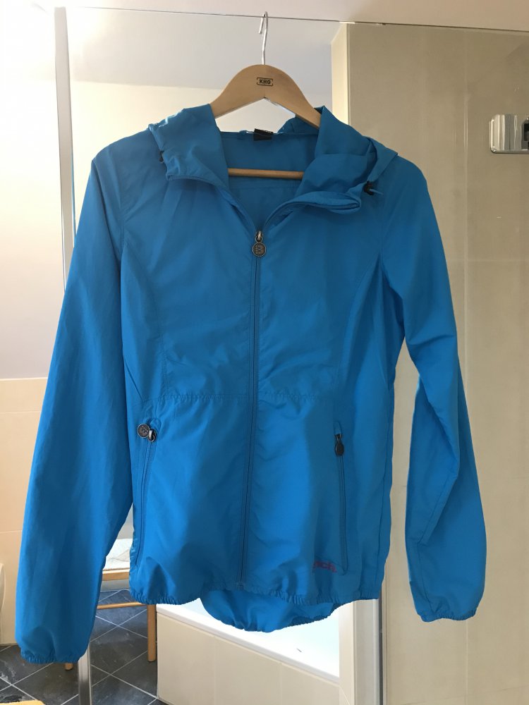 Blaue Bench Jacke
