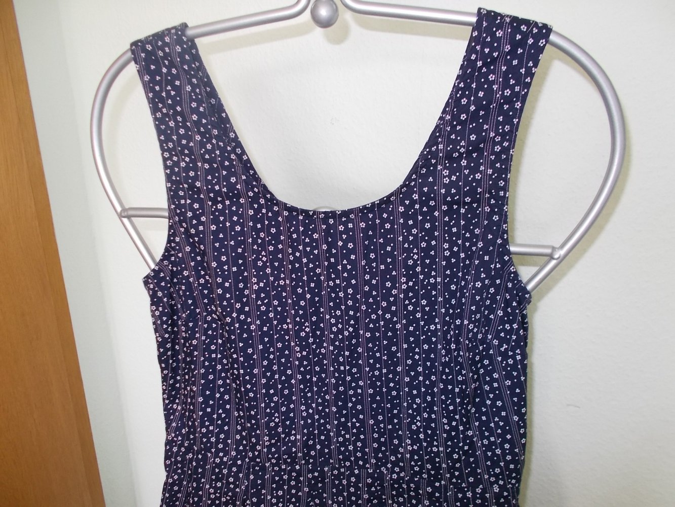 blaues Kleid weiß geblümt, Gr. 38, von Clockhouse