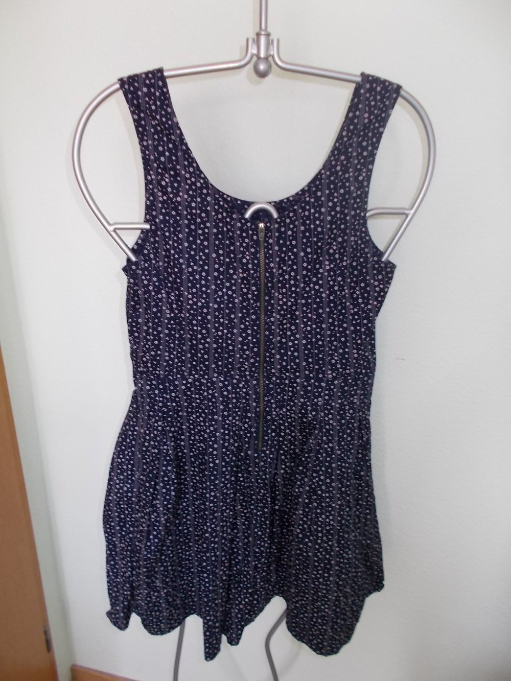 blaues Kleid weiß geblümt, Gr. 38, von Clockhouse