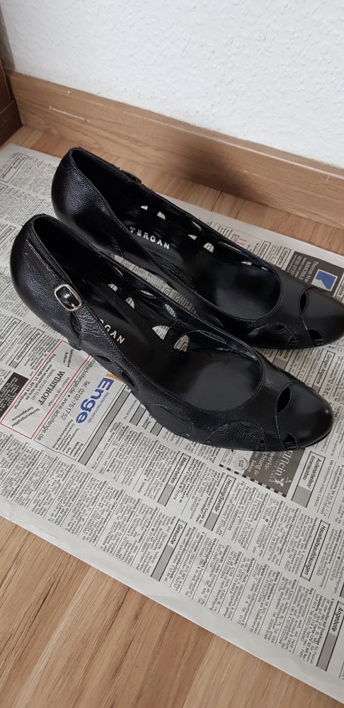 Lederschuhe