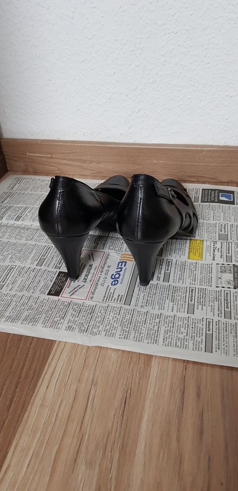 Lederschuhe