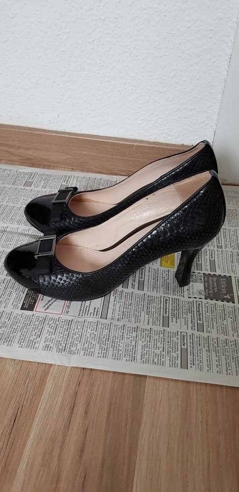Lederschuhe