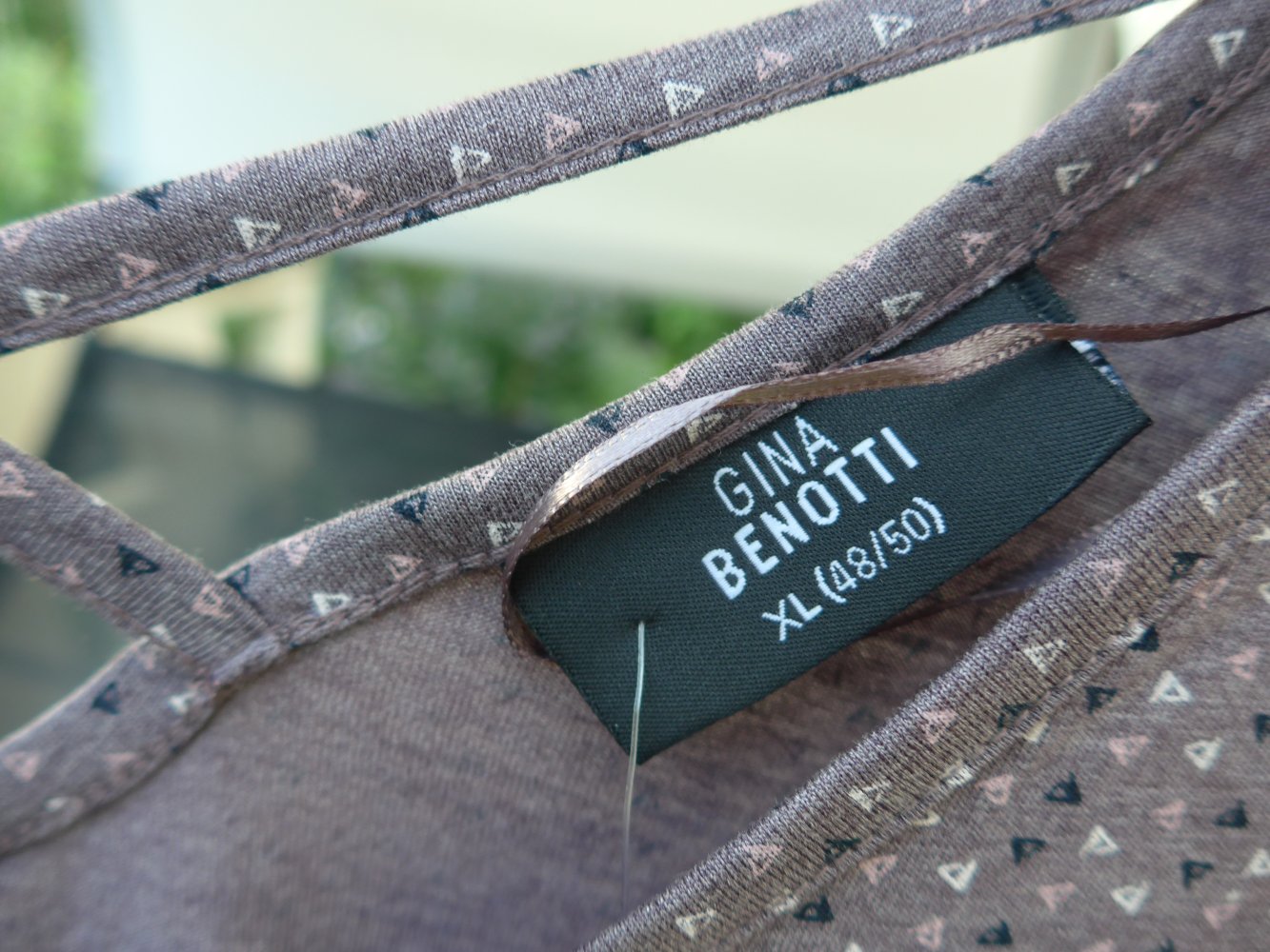 Fabrikneues Shirt mit Raffung zum verst. am Ärmel von Gina Benotti Gr 48/50