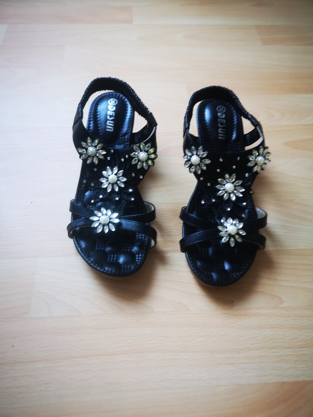 Riemchen Schuhe 