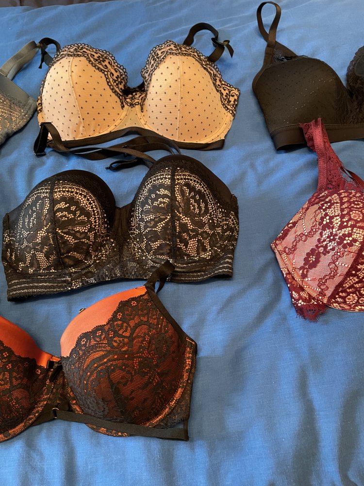 BH set hunkemöller 75E 10Stück 