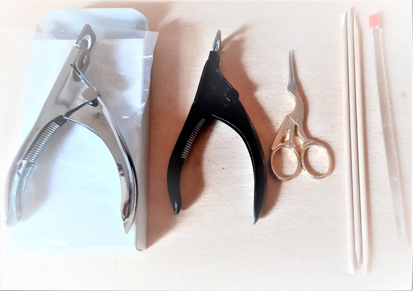Nailzubehör: Cutter, Storchenschere, Modellierstäbchen alles neu
