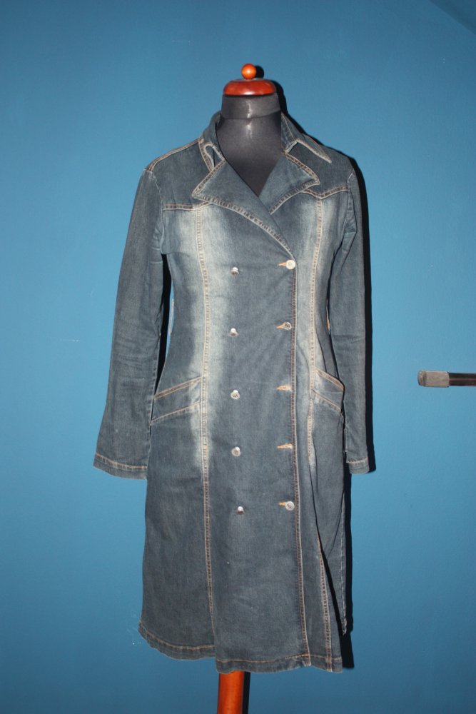 Lässiger Jeansmantel mit Gürtel