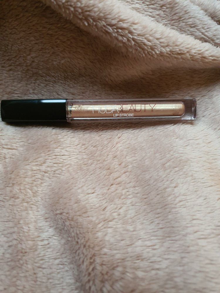 Huda Beauty lip strobe ritzy