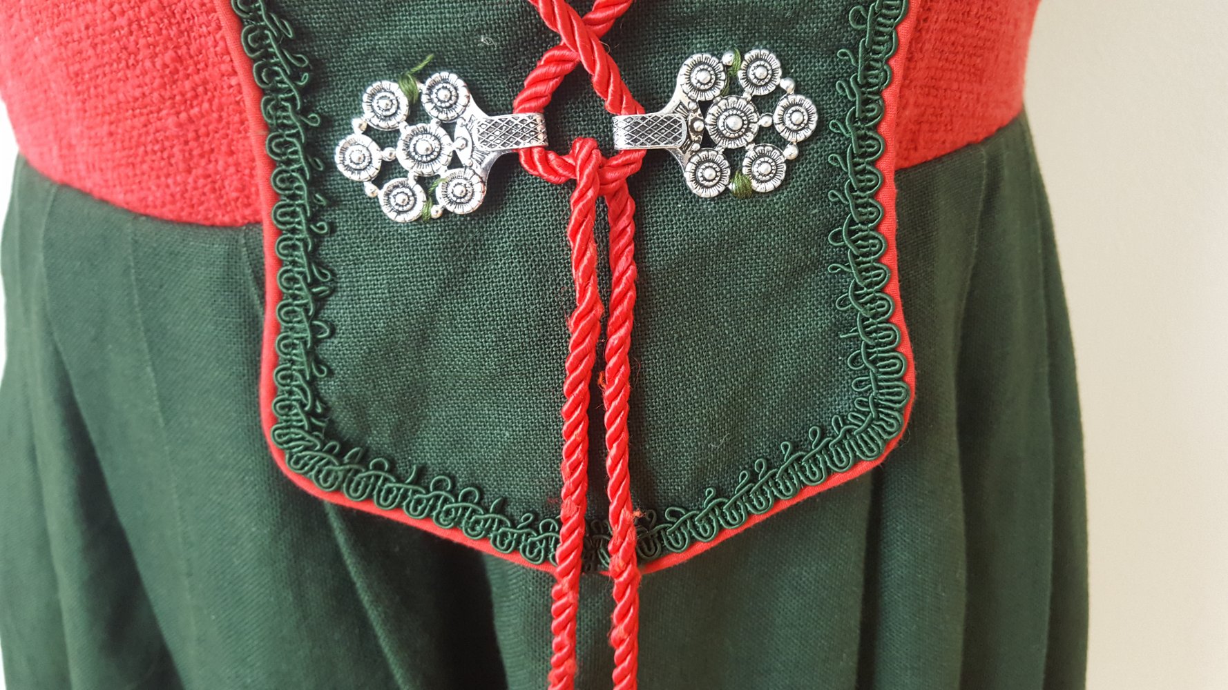 Dirndl Strässer Gr.S 36 Trachten Vintage Oktoberfest Kette Bluse