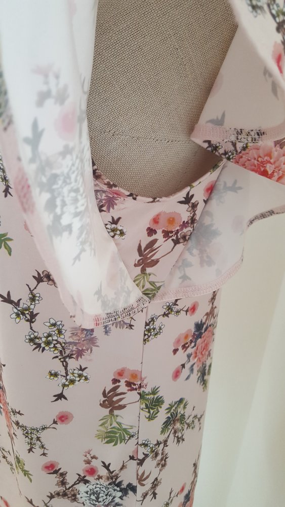 Taifun Bluse Tunika Blumen Gr.M Volant Arme