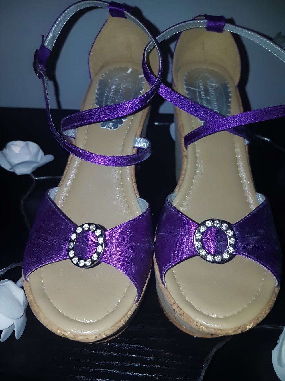 Süße Sandalen mit Keilabsatz