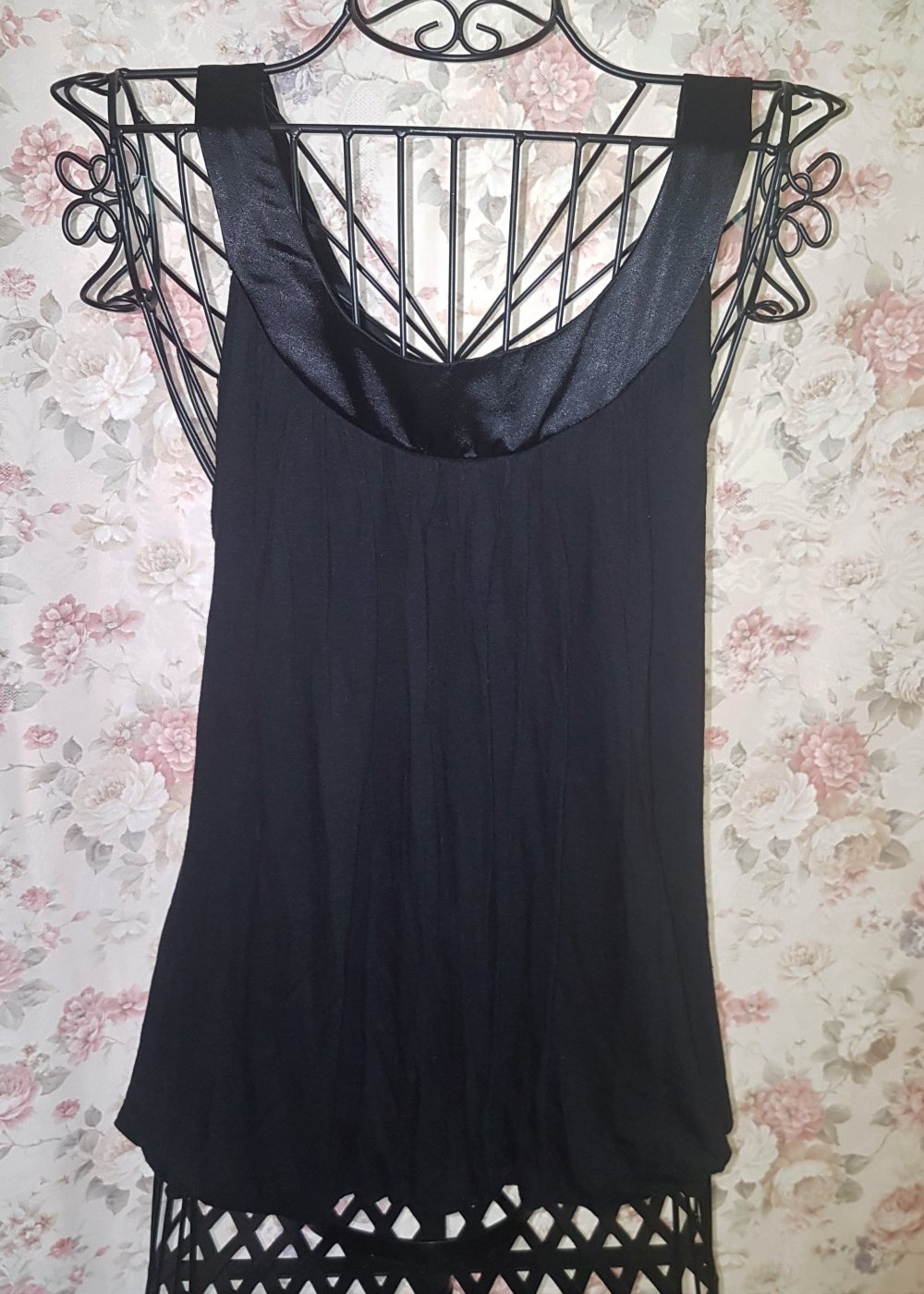 wunderschöne schwarze Bluse