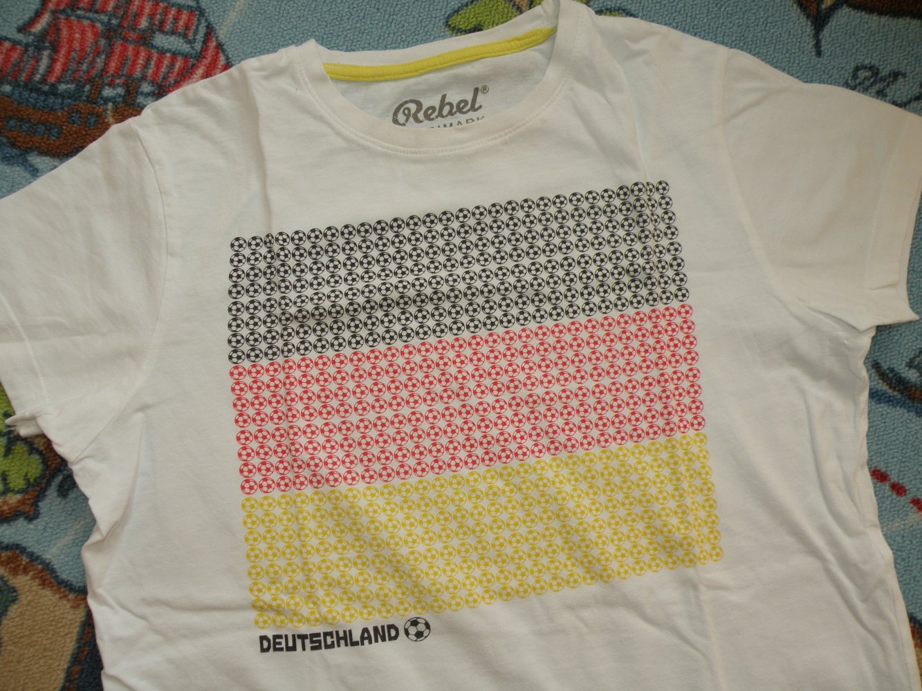 Jungen T-Shirt Fussball Deutschland Flagge Primark Gr. 158 weiss top Zustand