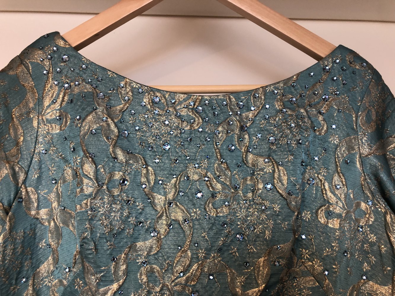 Designer Cocktailkleid, Kleid, Abendkleid, Etuikleid, türkis, gold, Gr. M 38/40, mit Strass bestickt, kurzärmlig