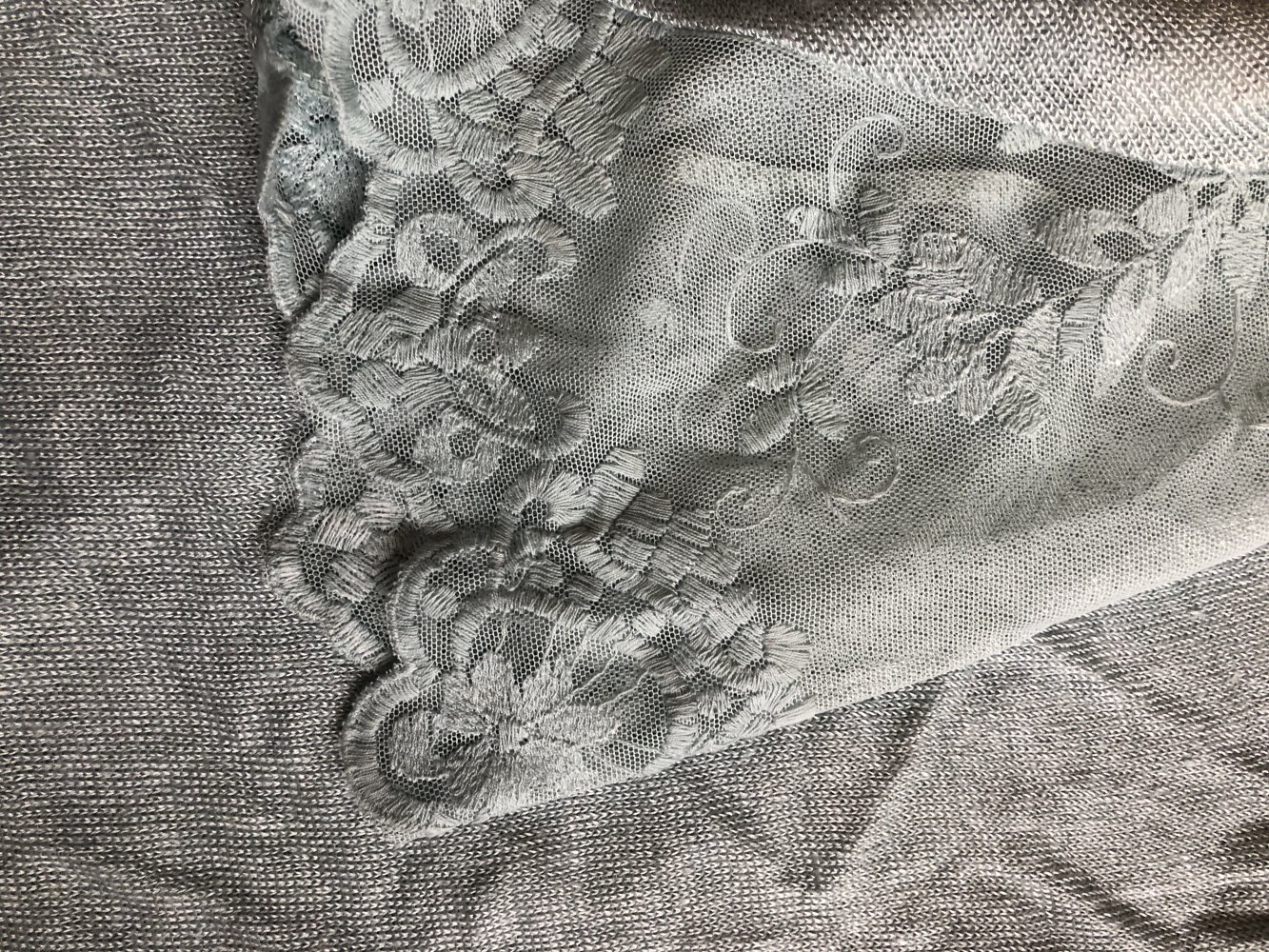 Zartes Strick Shirt, Top von ZARA in hellblau, türkis, eisblau mit Spitze