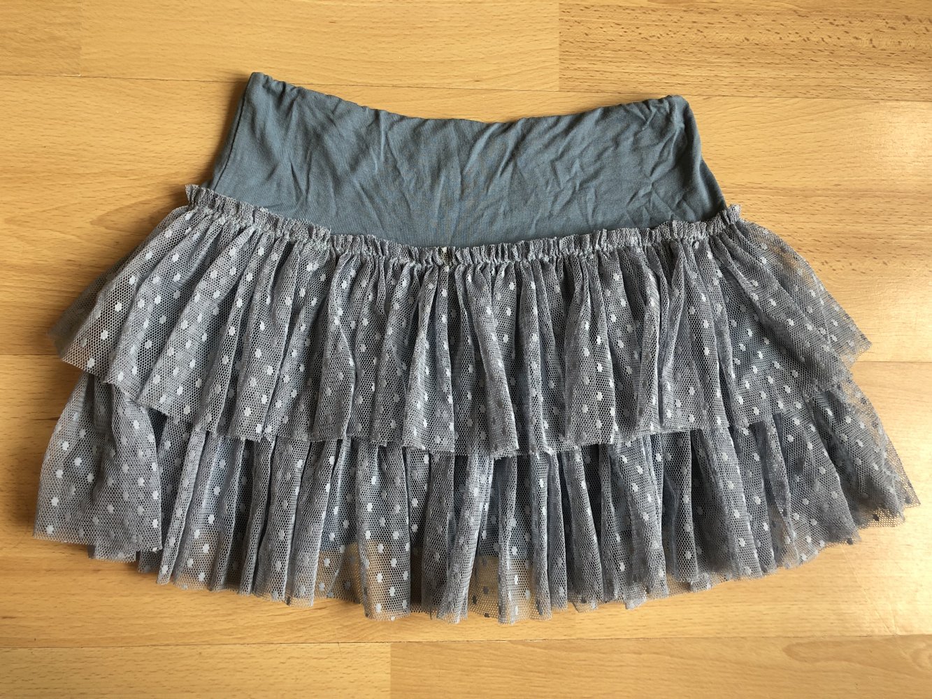 Feengleicher Minirock, Faltenrock, Chiffon Rock mit Spitze, Steampunk, Gothic, hellgrau, grau, silber, blaugrau, blau, taube