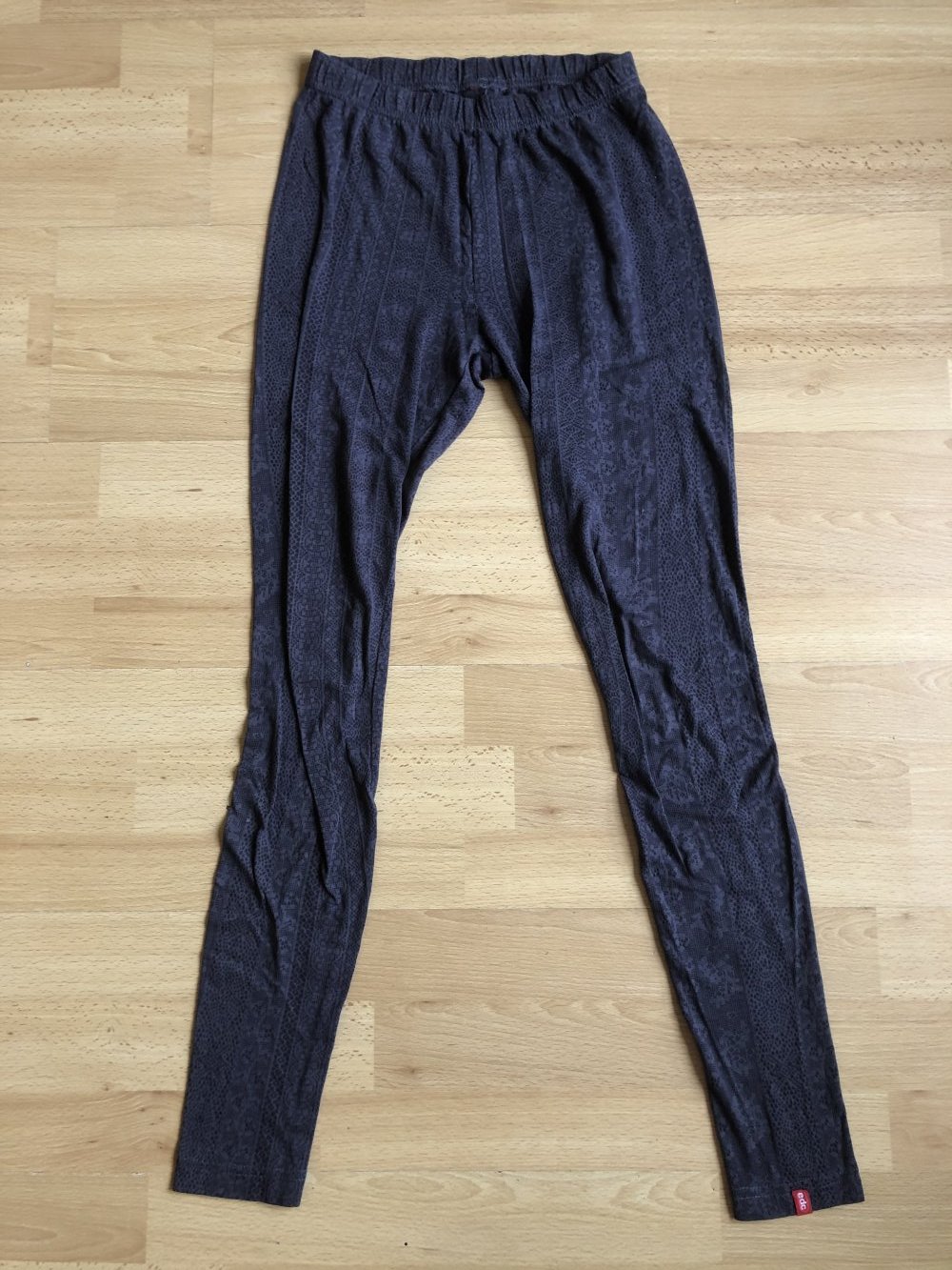 EDC halbtransparente Legging mit Spitzen-Print in grau, graublau, schwarz, Esprit