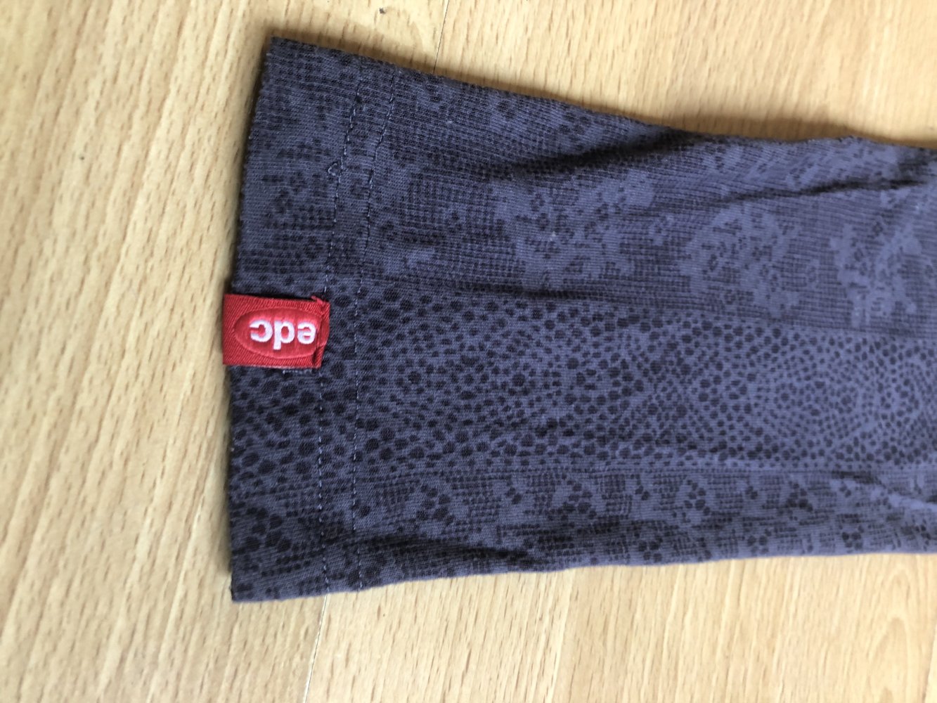 EDC halbtransparente Legging mit Spitzen-Print in grau, graublau, schwarz, Esprit