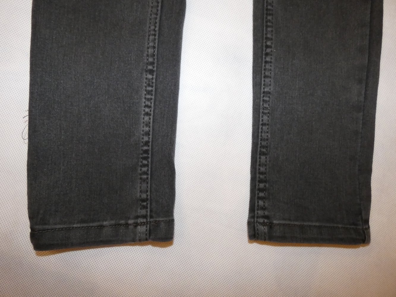 Wie neu! Mädchen Jeans Hose Anthrazit Grau Gr. 146