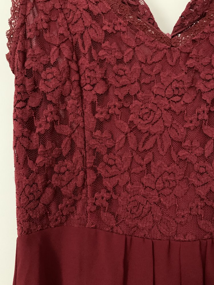 Dunkelrotes Abendkleid - Größe: 36 - Zustand: neu!