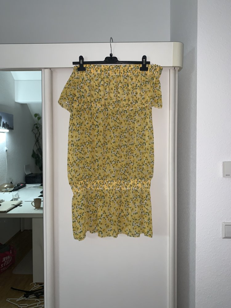 Süßes Sommerkleid mit Blumenmuster - Grüße: S - Zustand: neu!