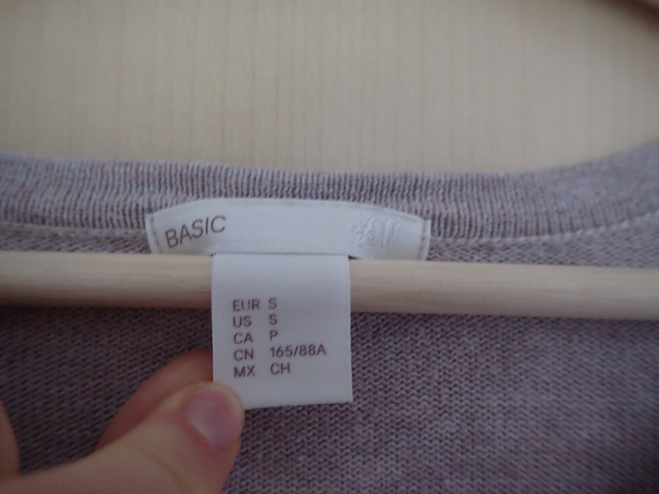Cardigan mit Knopfleiste und Rundhalsausschnitt