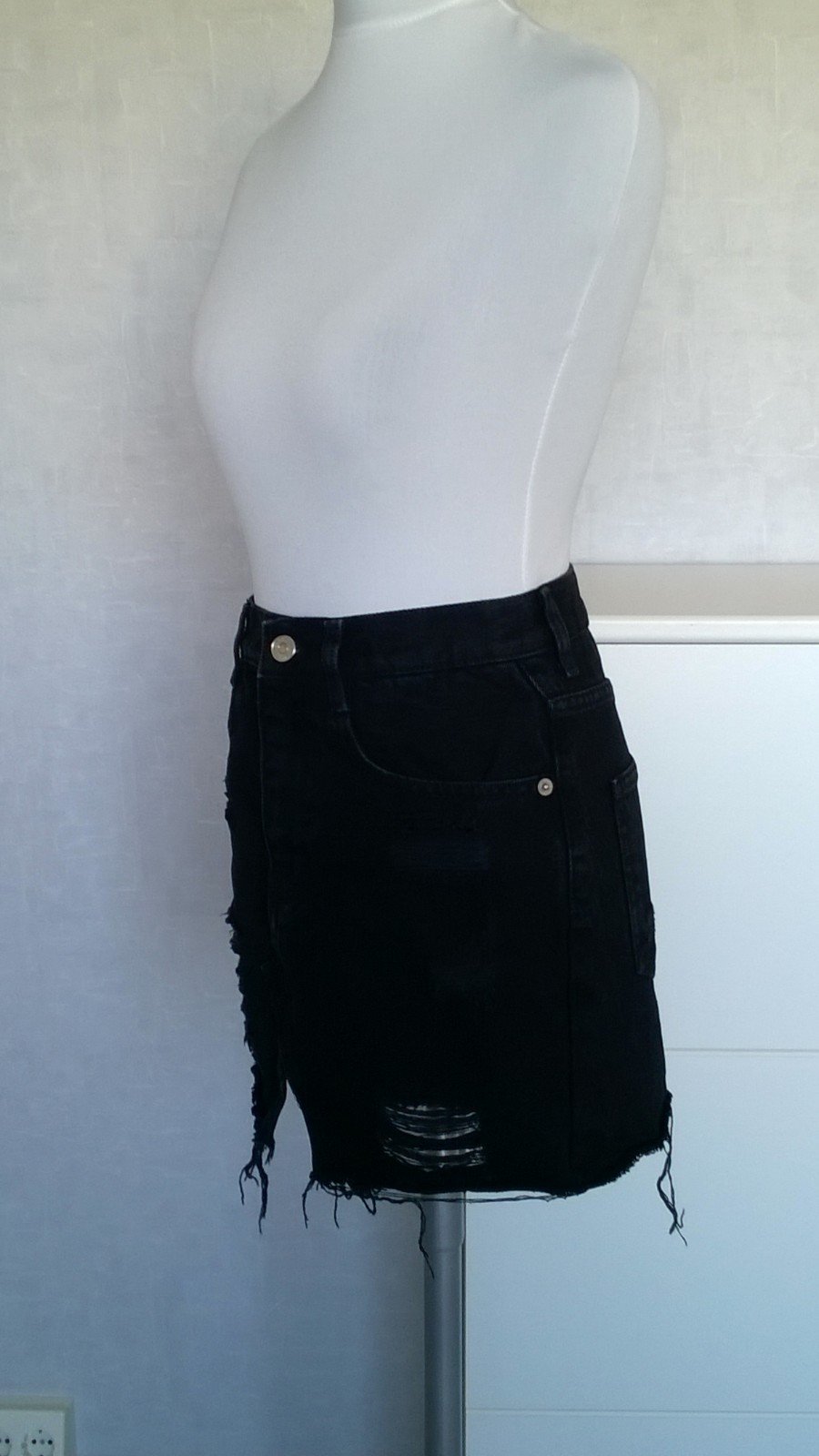 Jeansrock Minirock Rock destroyed mit Fransen schwarz Gr. S Pull & Bear neu