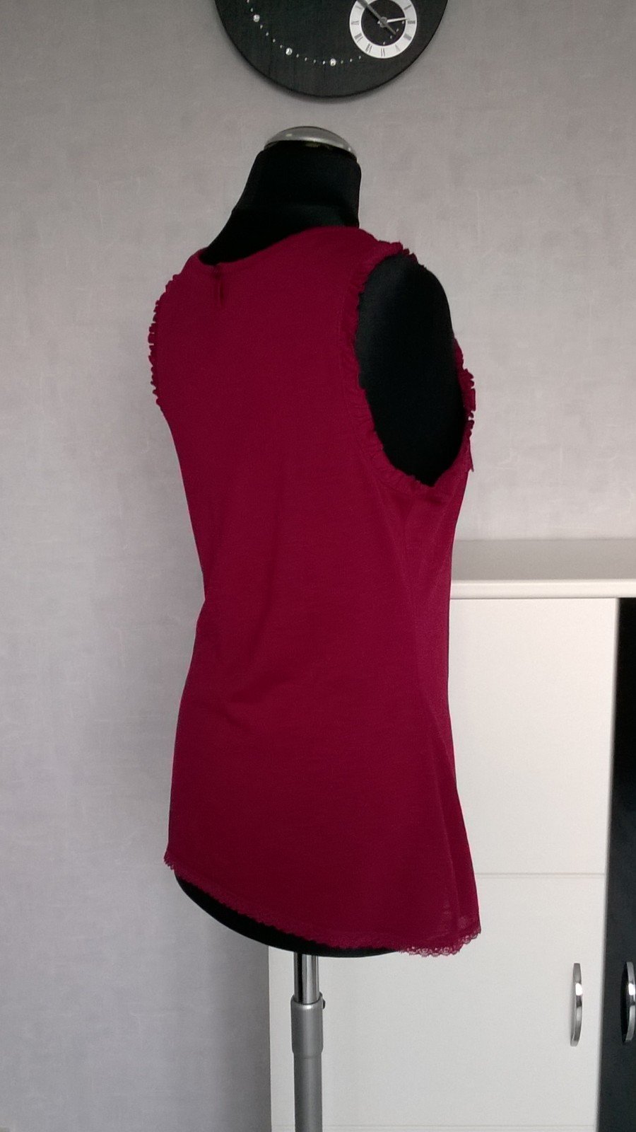 Top Shirt Oberteil mit Spitze und Rüschen beere meliert Gr. S Hunkemöller