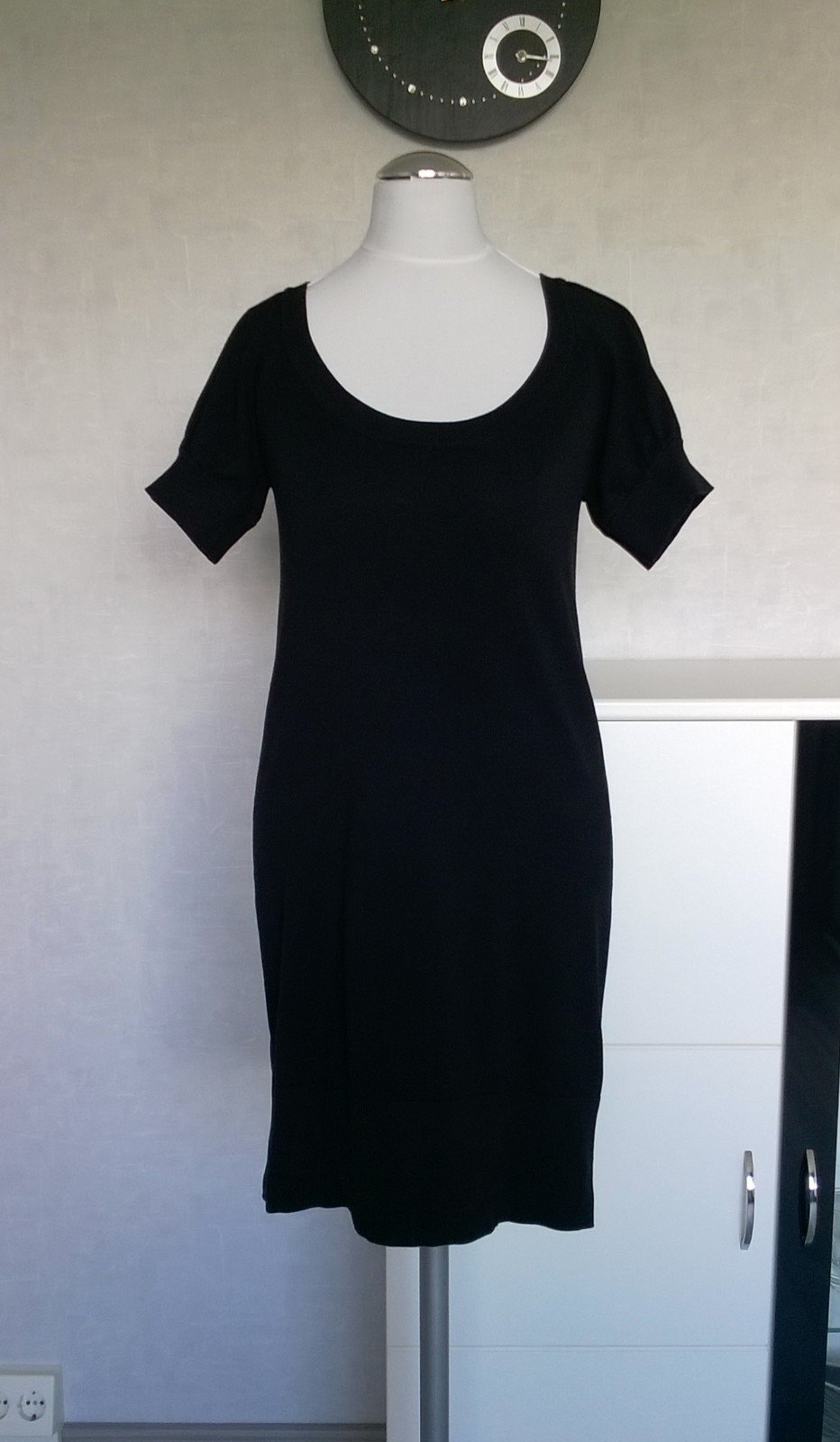 Strickkleid Kurzarm Feinstrick schwarz Gr. S Mng Basics