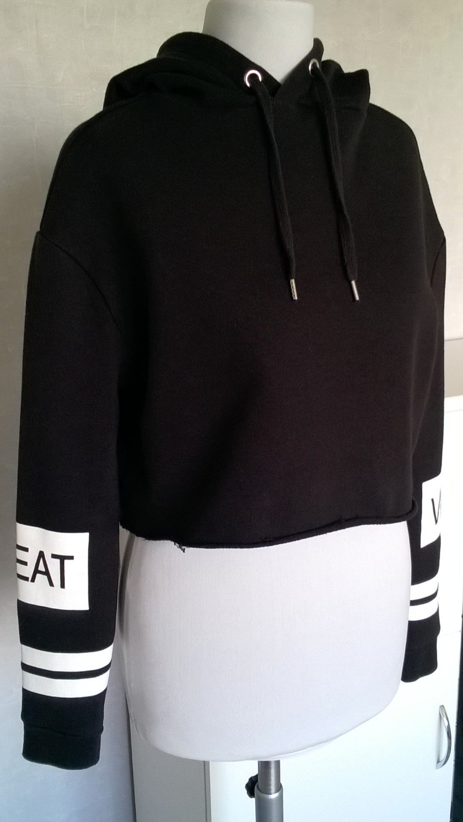 Sweatshirt Hoodie Oversize Pulli Pullover Shirt Oberteil crop Langarm schwarz weiß Print Gr. XS h&m Divided