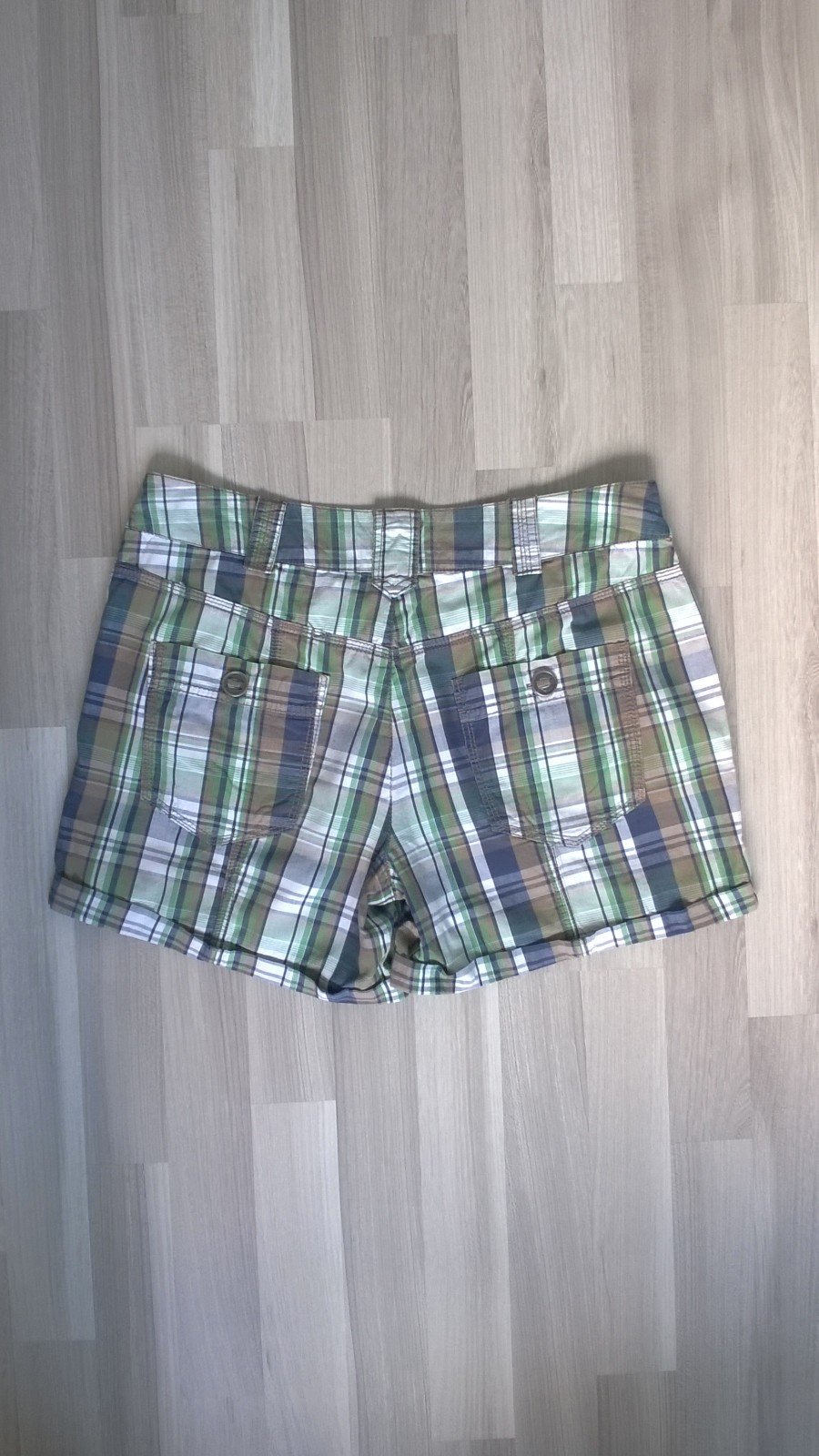 Shorts Hotpants Hose grün creme marine camel kariert Gr. 38 manguun