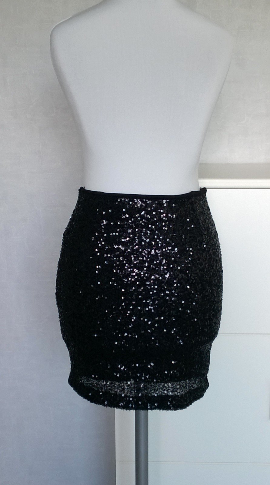schicker Minirock Rock schwarz mit Pailletten Party Feier Gr. 36 Only One