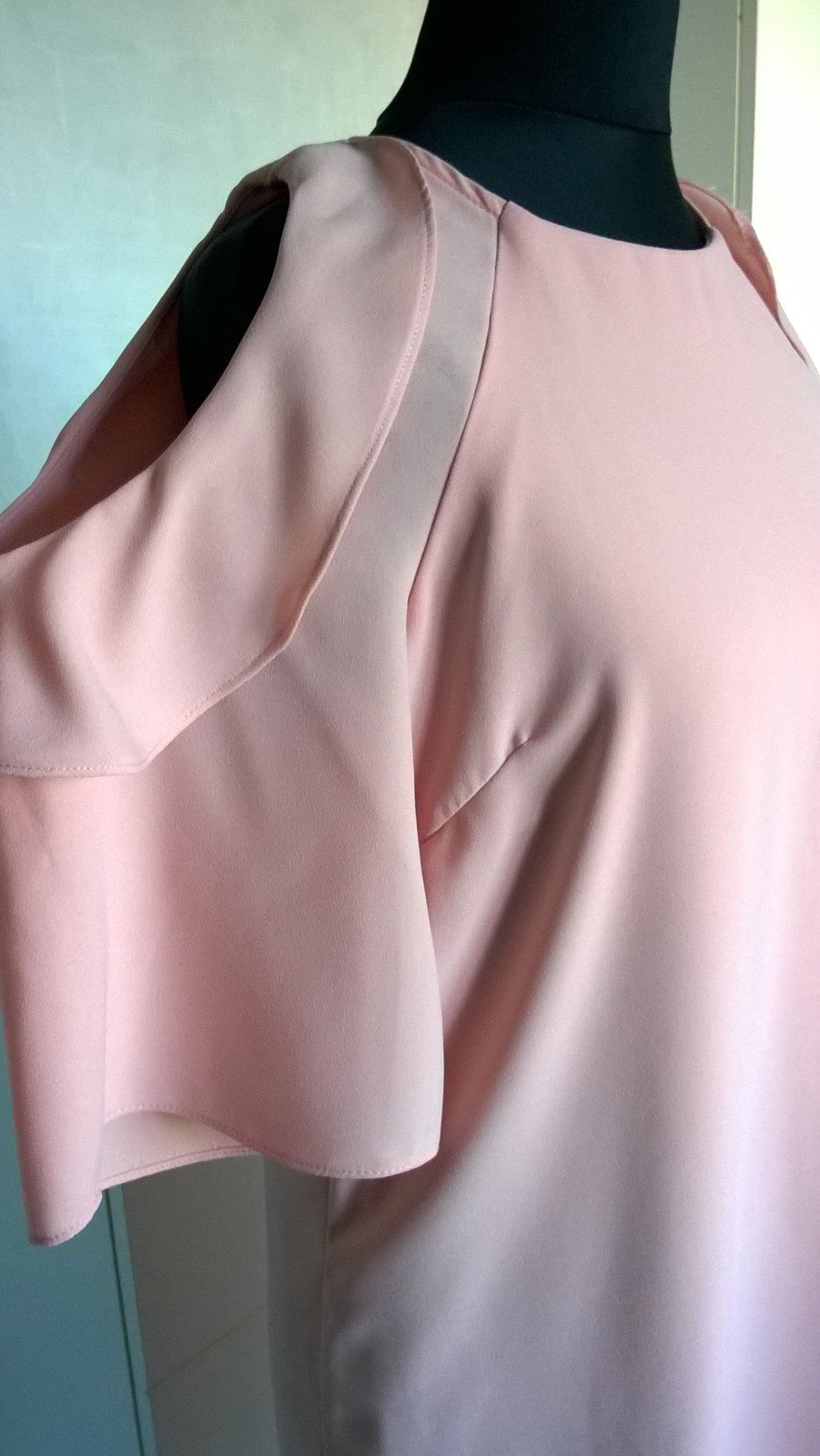 Kleid Chiffonkleid Midikleid Kurzarm mit Volants schulterfrei altrosa Gr. 36 Promod