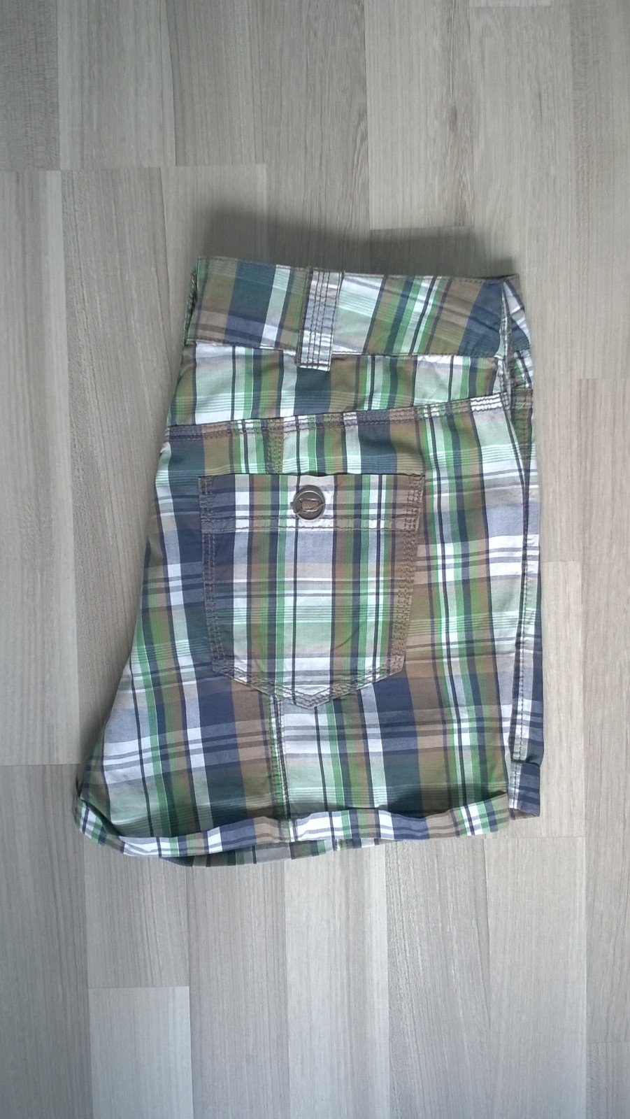 Shorts Hotpants Hose grün creme marine camel kariert Gr. 38 manguun