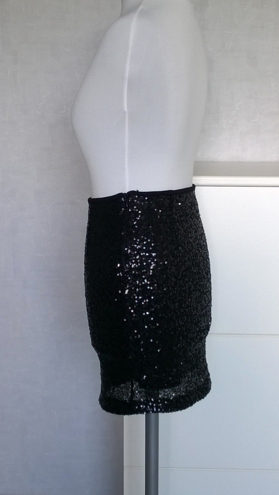 schicker Minirock Rock schwarz mit Pailletten Party Feier Gr. 36 Only One