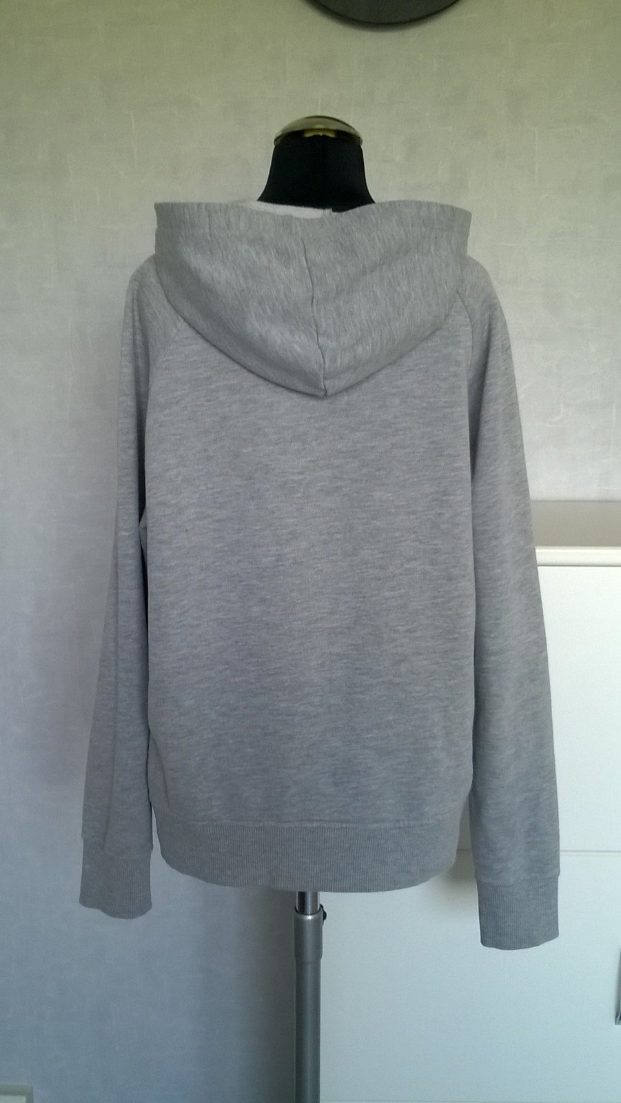 Sweatshirt Hoodie Pulli Pullover Oberteil grau meliert mit Print Gr. S Review