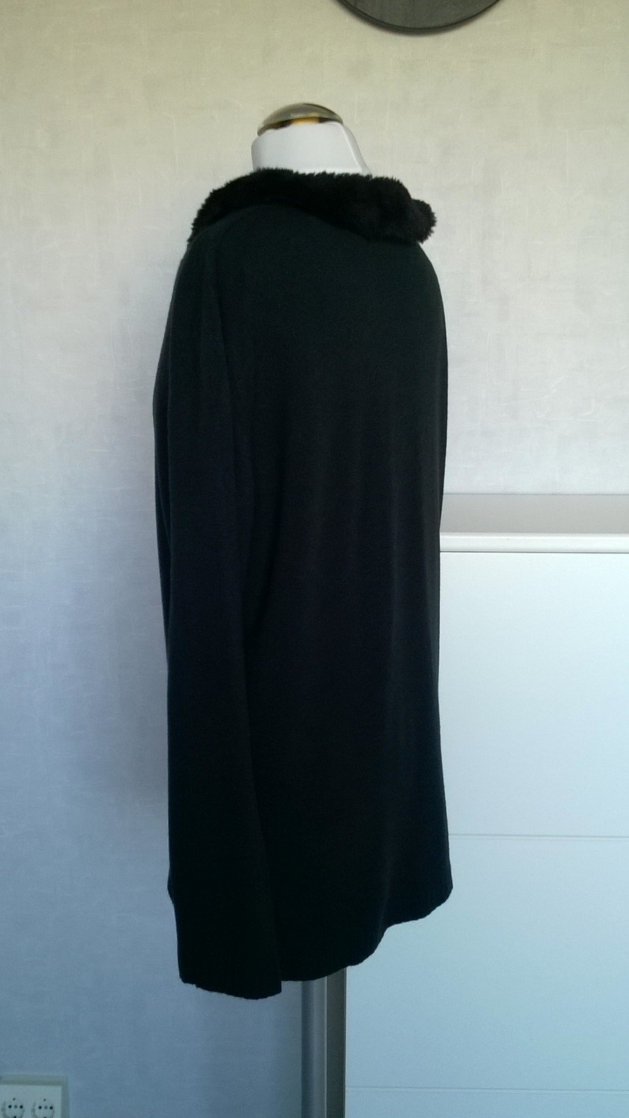 schicker Pulli Strickpulli Pullover Strickpullover Feinstrick mit Kunstfellkragen schwarz Adagio