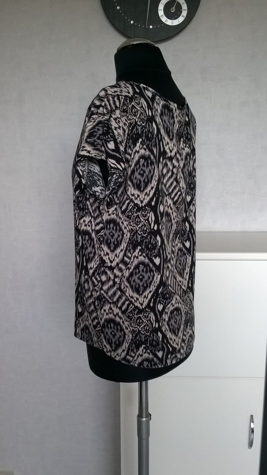 Shirt Top Bluse Oberteil schwarz creme Muster Gr. XS Vero Moda