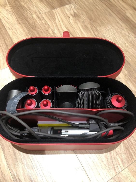 Dyson Airwrap in rot 