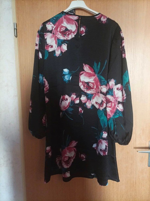 Kleid von DKNY