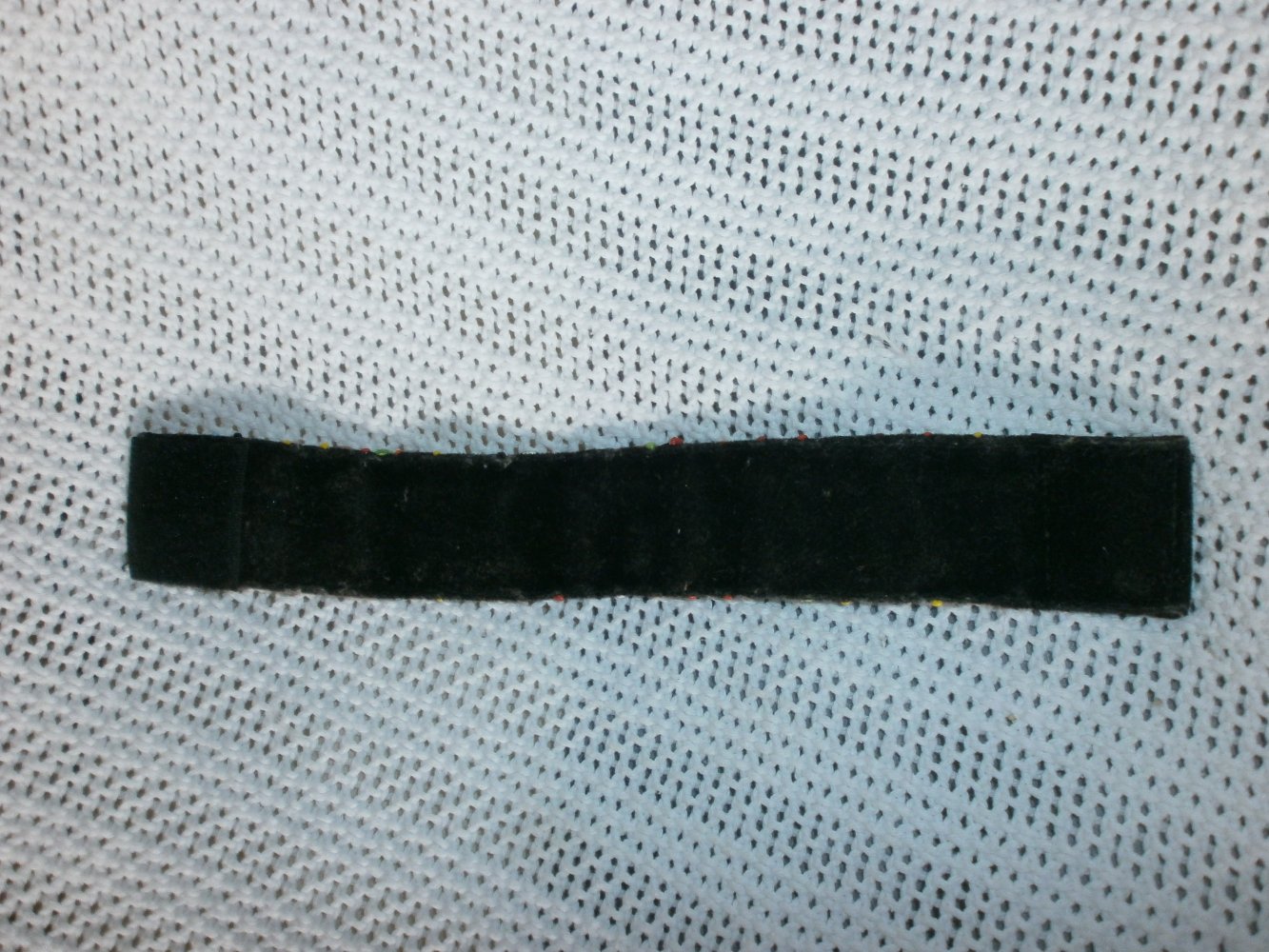 Schwarzes Samtarmband, bunte Pailletten, Klettverschluss,Thailand