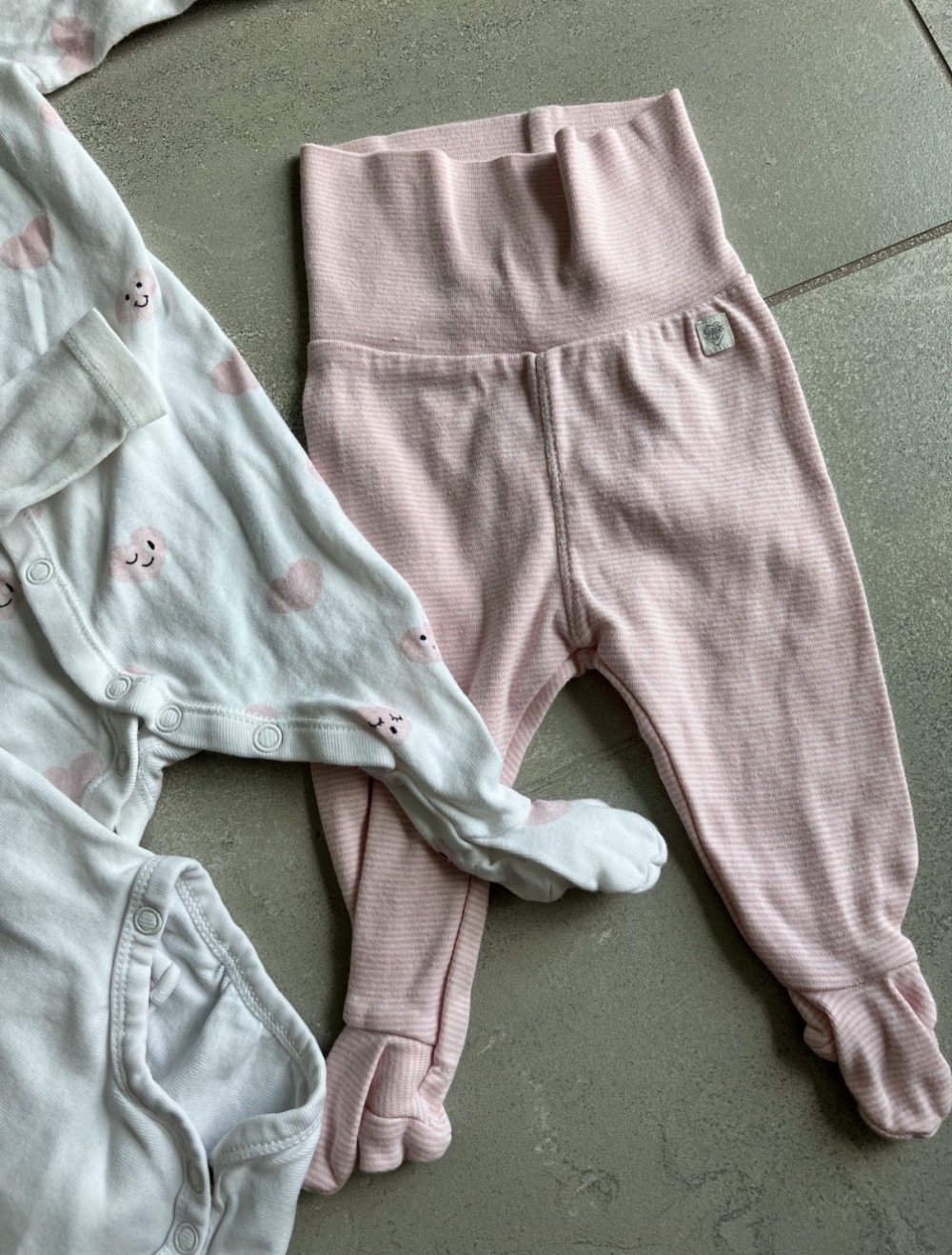 H&M Newborn Set Baby Hose Body Schlafanzug 56 Herz Erstling ❤️