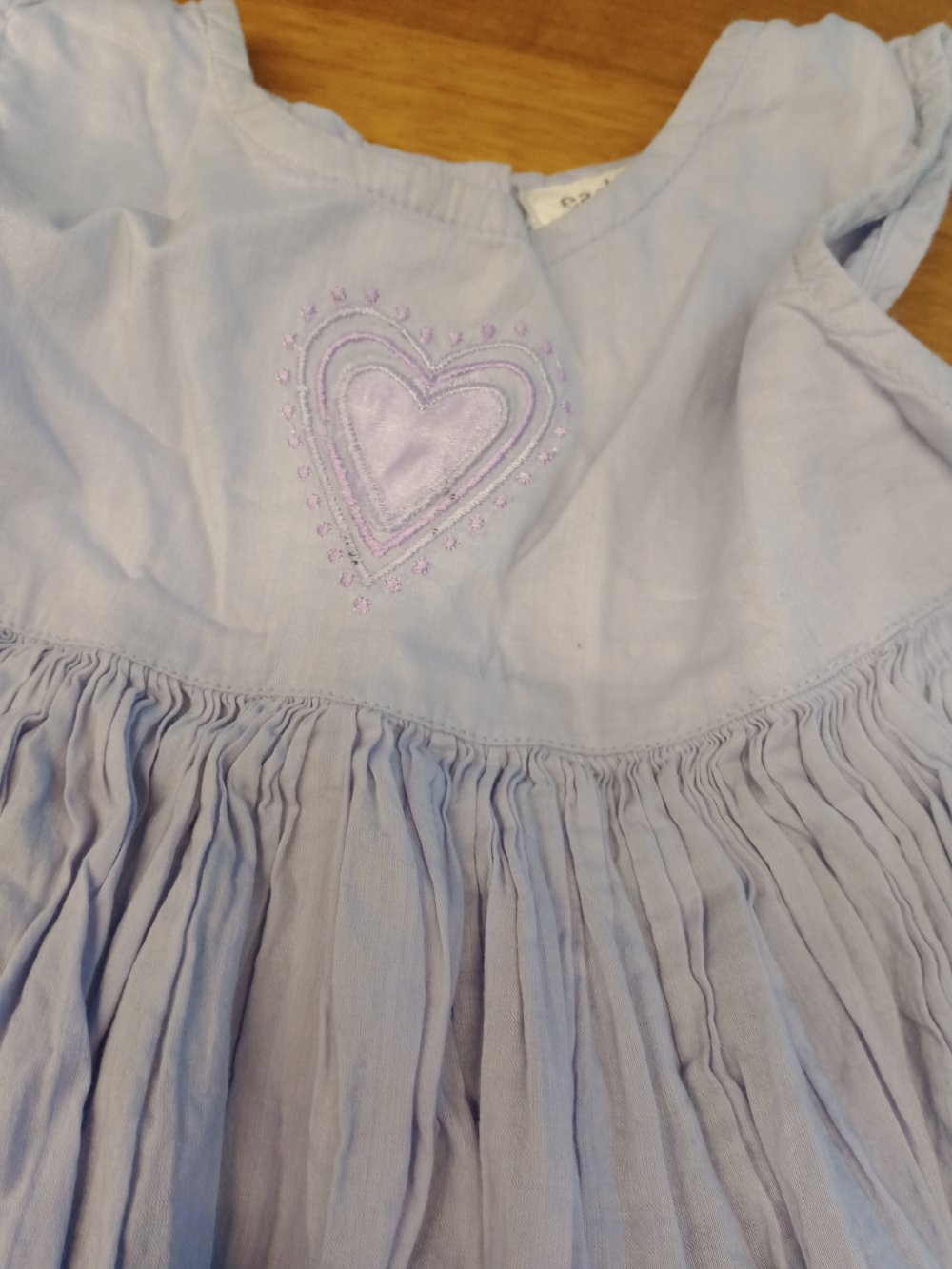 violettes Sommerkleidchen
