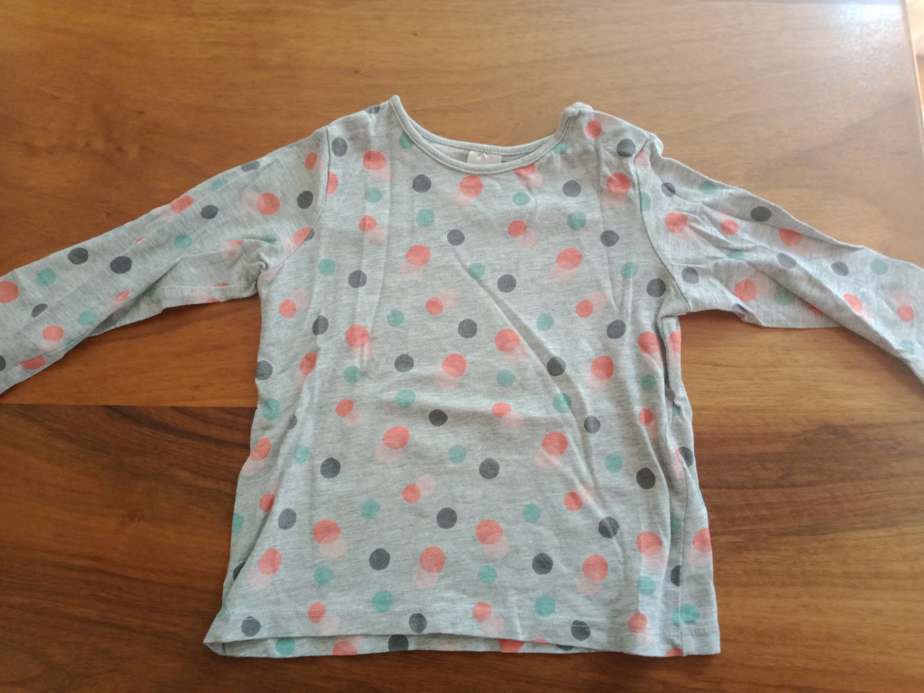 grau gepunktetes Sweatshirt