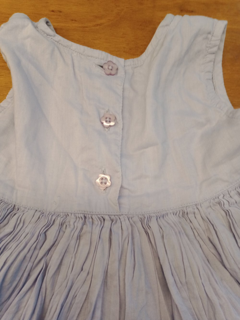 violettes Sommerkleidchen