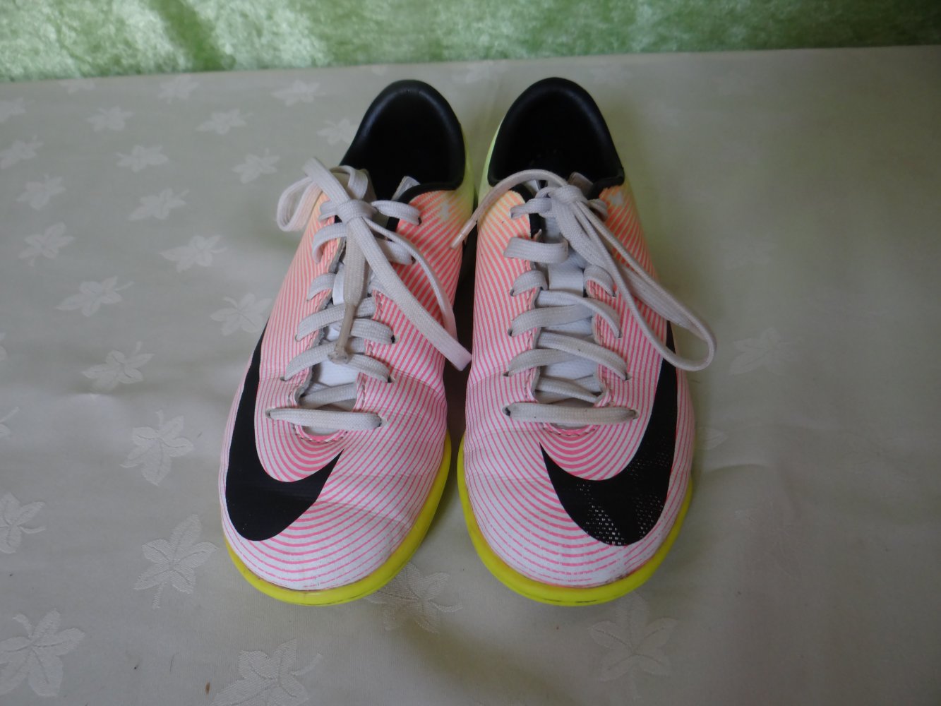 Nike Mercurial Gr. 30 US12,5C Kinder Sportschuhe Fußballschuhe 