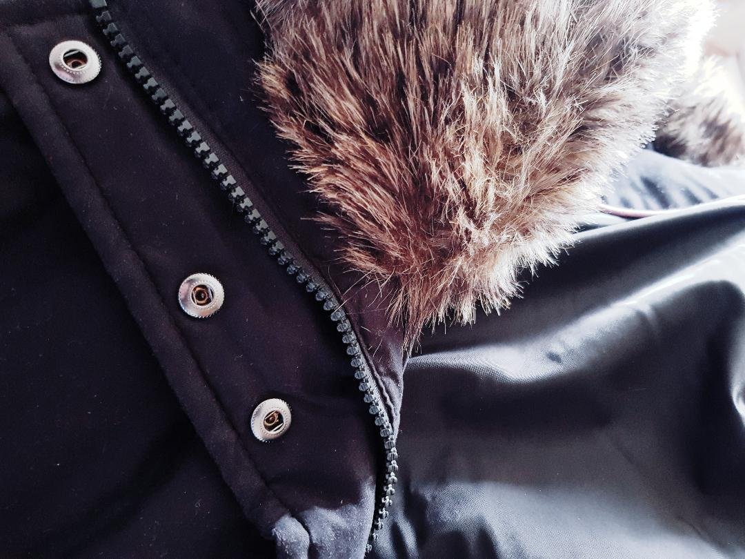 Damenweste gesteppt Fa. Esprit schwarz mit Fell Gr. XL