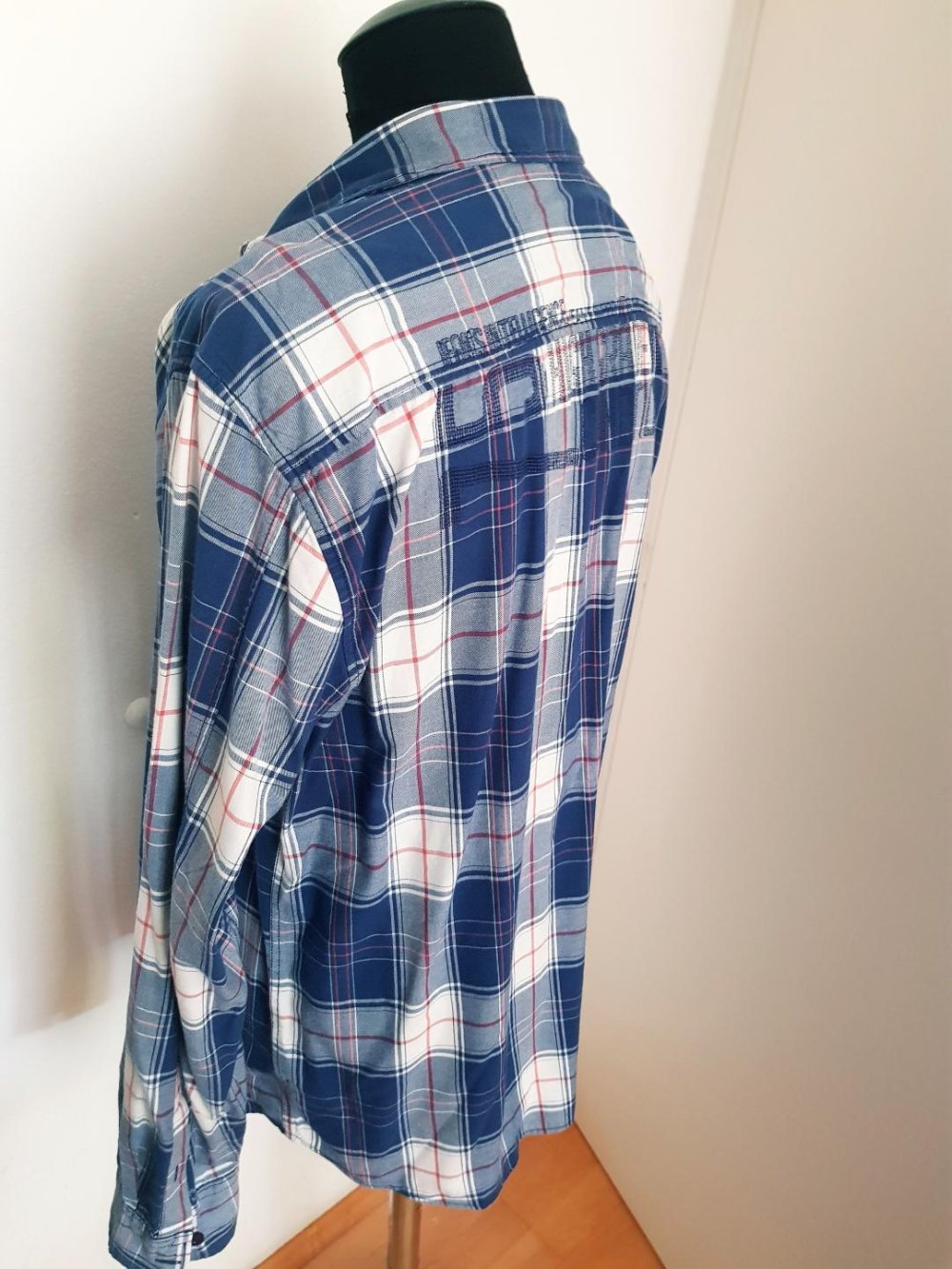 Langarmhemd Jack&Jones -Modisches Karomuster Gr. -XL- TOP